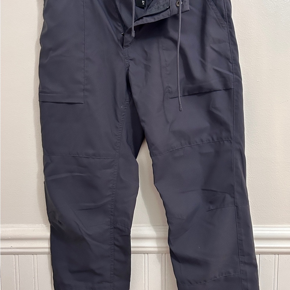 NWOT Mountain Hardwear Men's Dark Gray Cargo Pants